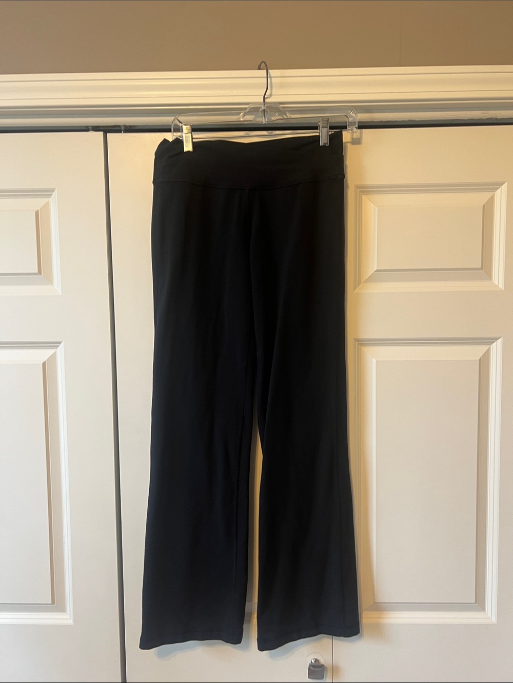 Lululemon Black women’s Wide-Leg Yoga Pants - size 8